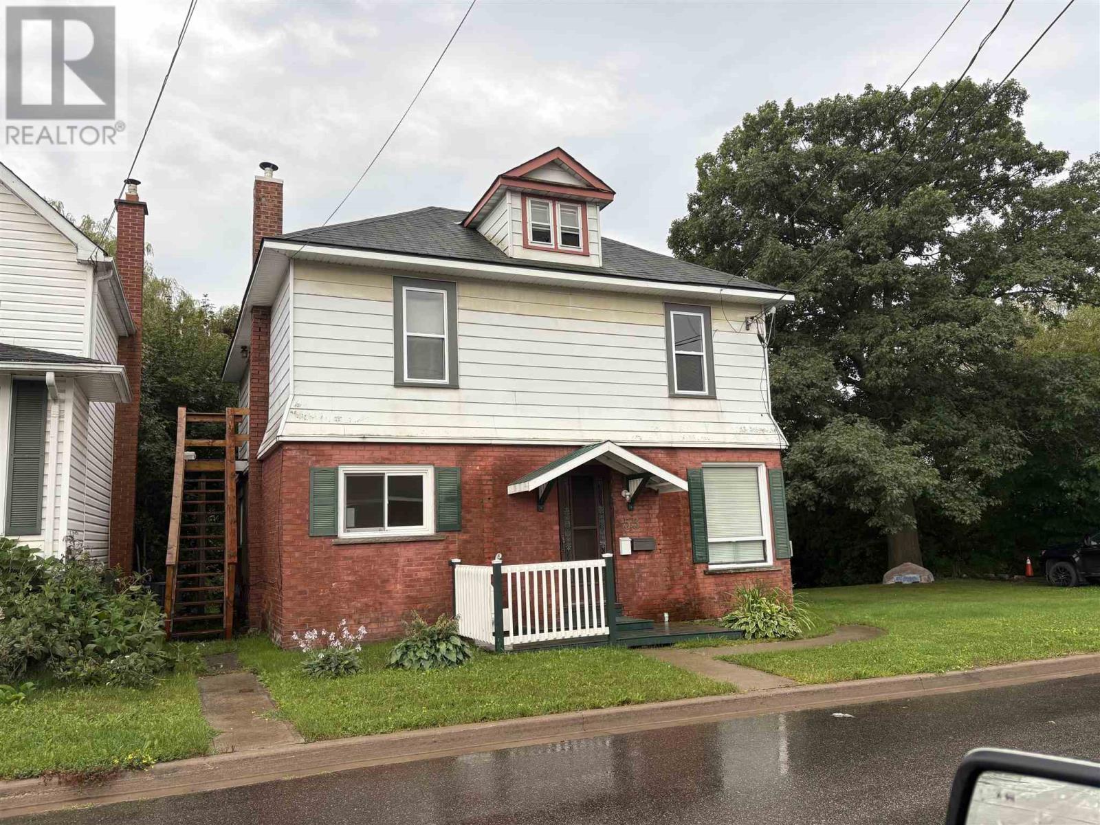 53 St Andrews TER # 2, Sauly Ste Marie, Ontario