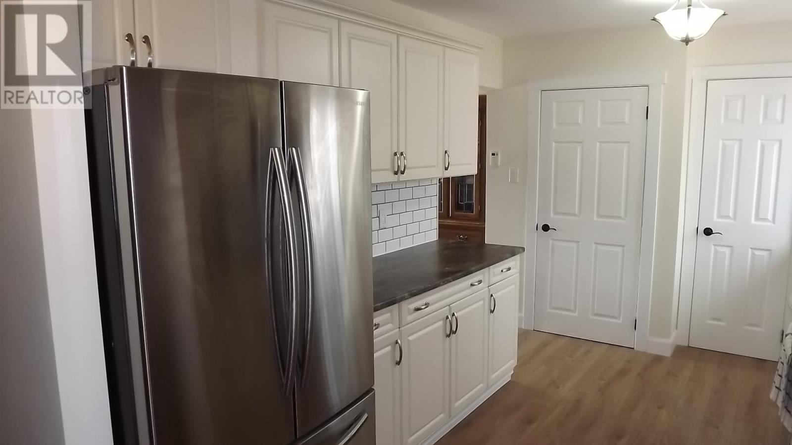 156 Hillside Dr S, Elliot Lake, Ontario  P5A 1V3 - Photo 5 - SM262337