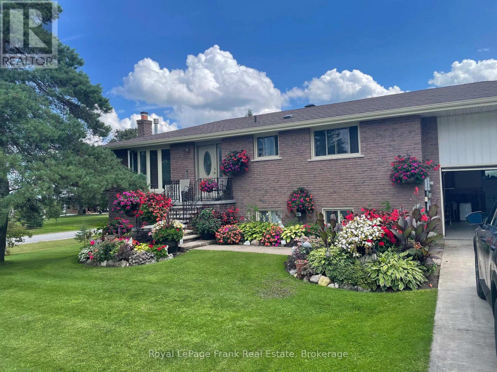 378 Old Surrey Lane, Kawartha Lakes, Ontario  K0M 1A0 - Photo 1 - X13719308