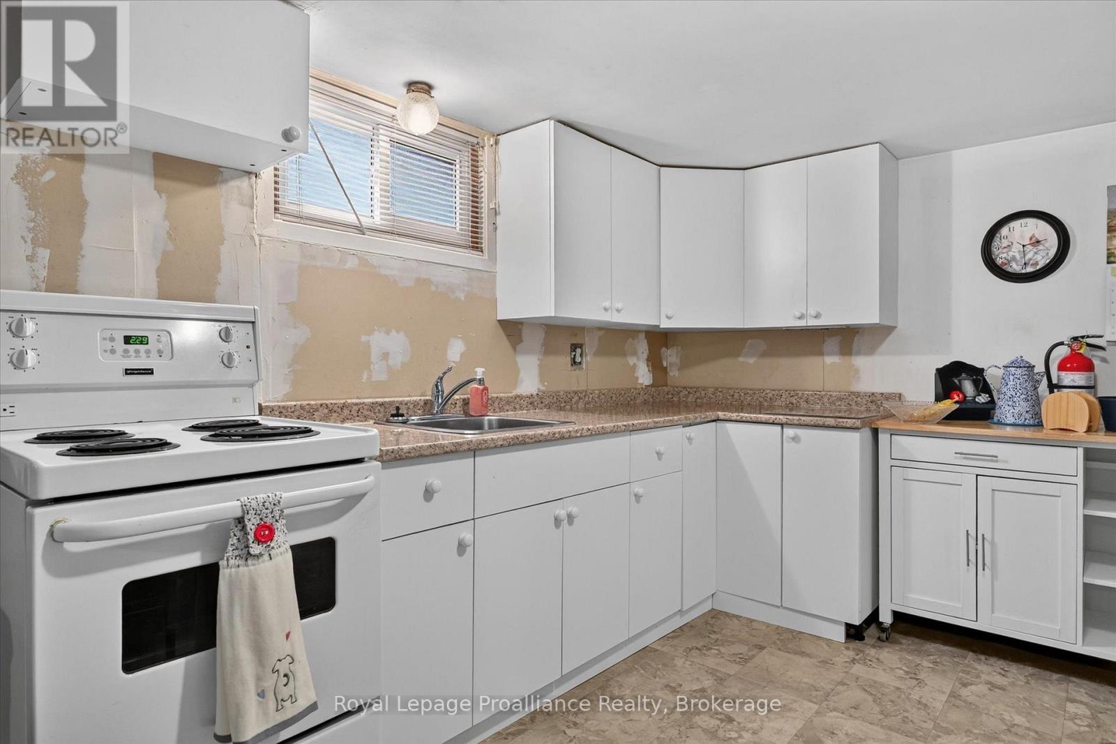 837 Sherburne Street, Peterborough, Ontario  K9J 3B7 - Photo 18 - X13719424