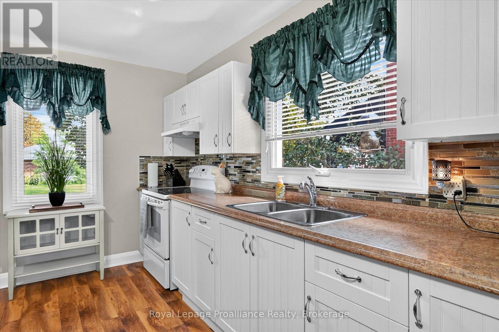 837 Sherburne Street, Peterborough, Ontario  K9J 3B7 - Photo 8 - X13719424