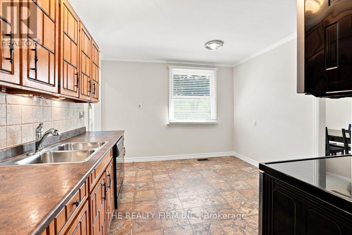20 Lynngate Court, London South, Ontario  N6K 1S4 - Photo 12 - X13719436