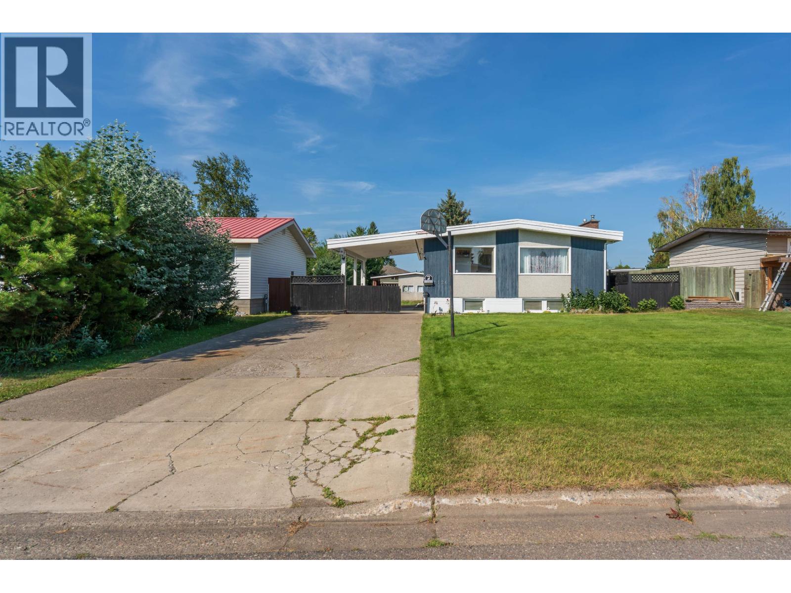 1126 Cluculz Avenue, Prince George, British Columbia  V2M 4G2 - Photo 1 - R3159400