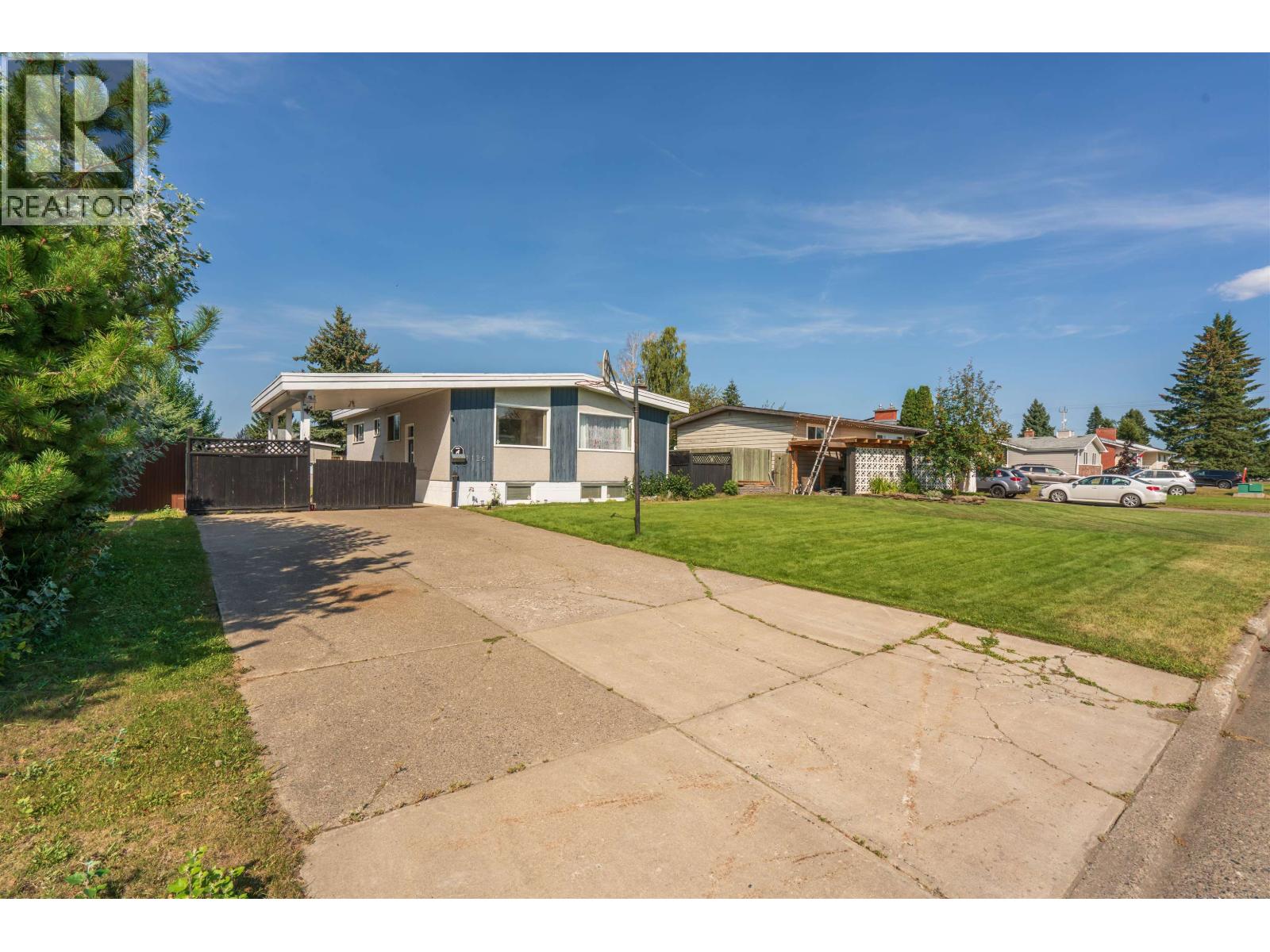 1126 Cluculz Avenue, Prince George, British Columbia  V2M 4G2 - Photo 2 - R3159400