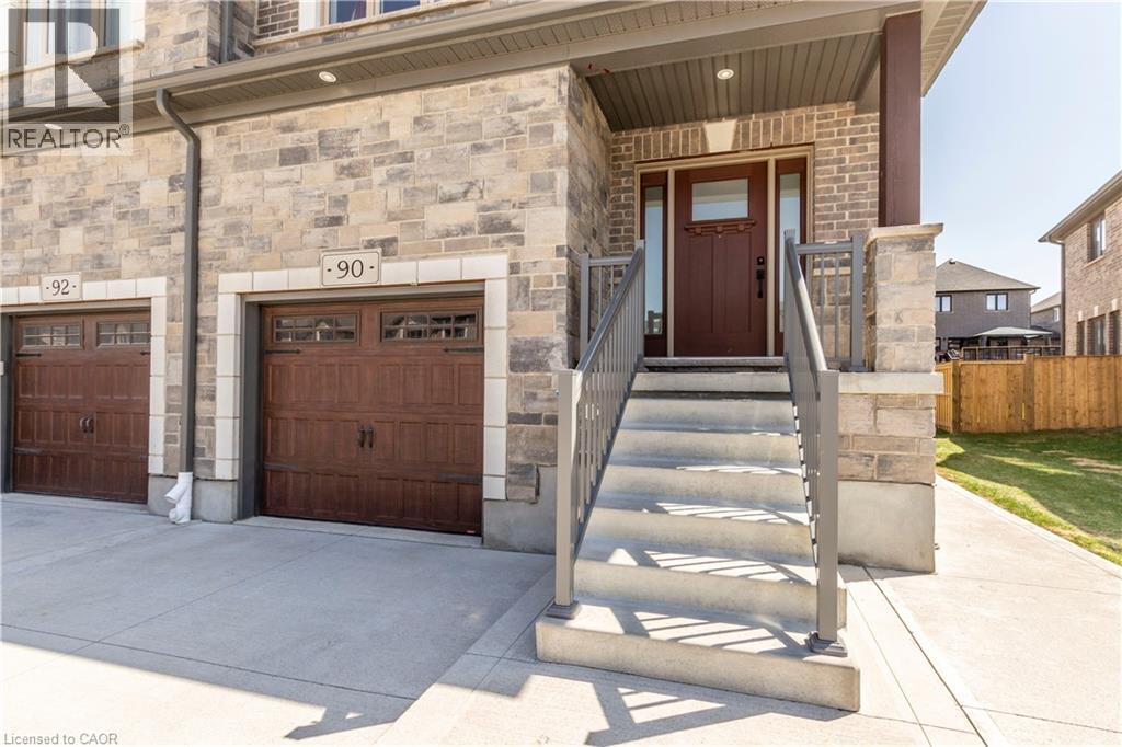 90 Hollybrook Trail, Kitchener, Ontario  N2R 0M7 - Photo 3 - 40858848