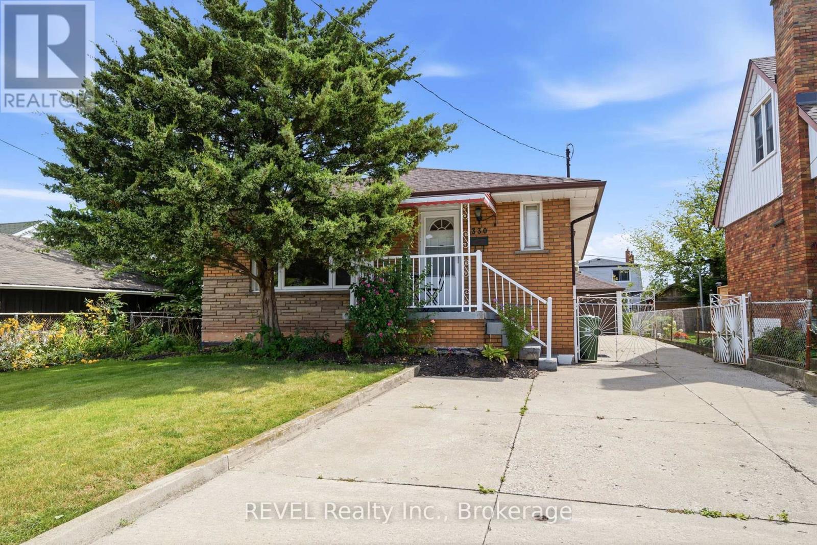 330 WAVERLY STREET, Hamilton, Ontario