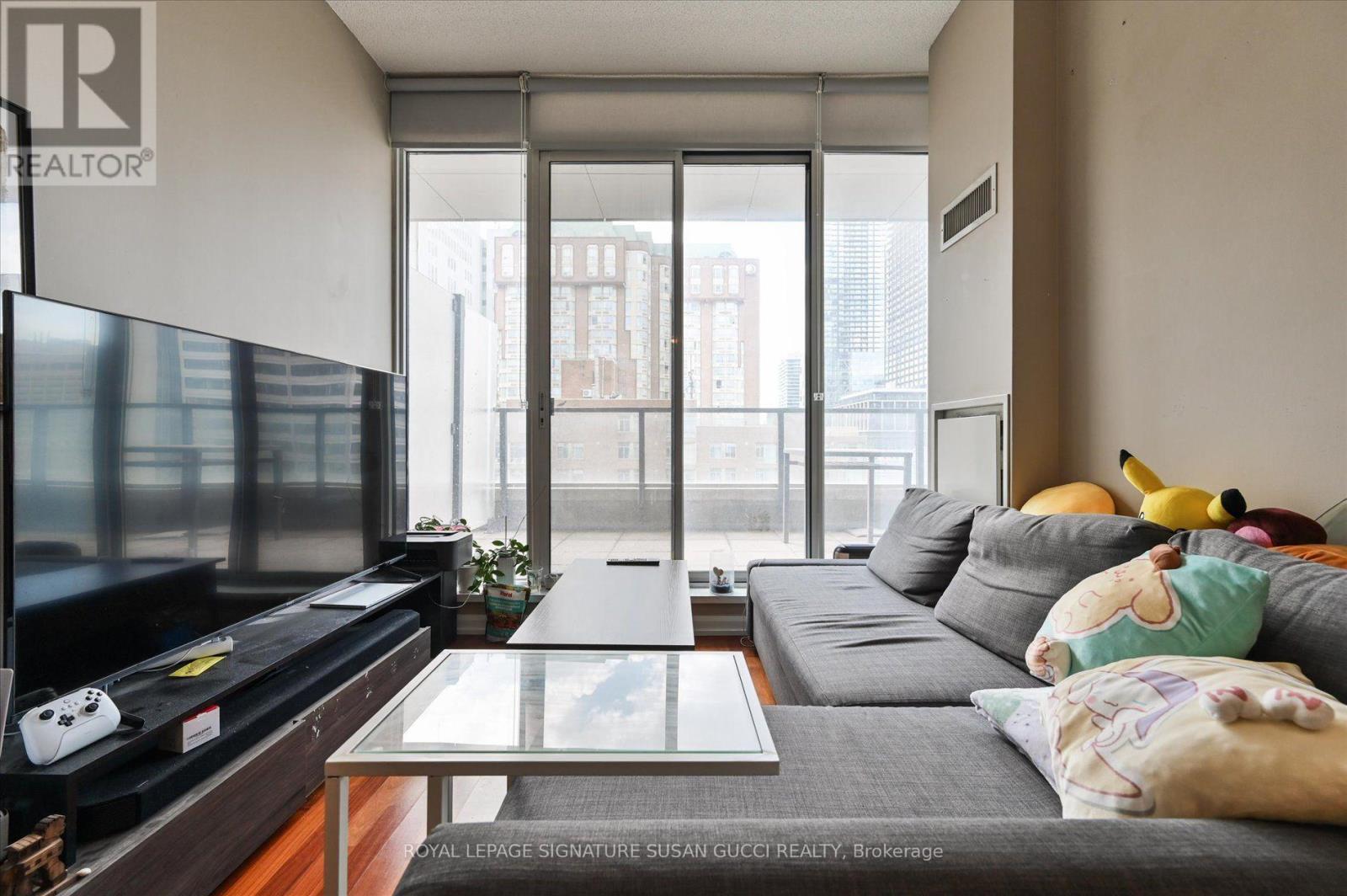 1825 - 111 Elizabeth Street, Toronto, Ontario  M5G 1P7 - Photo 7 - C13719320