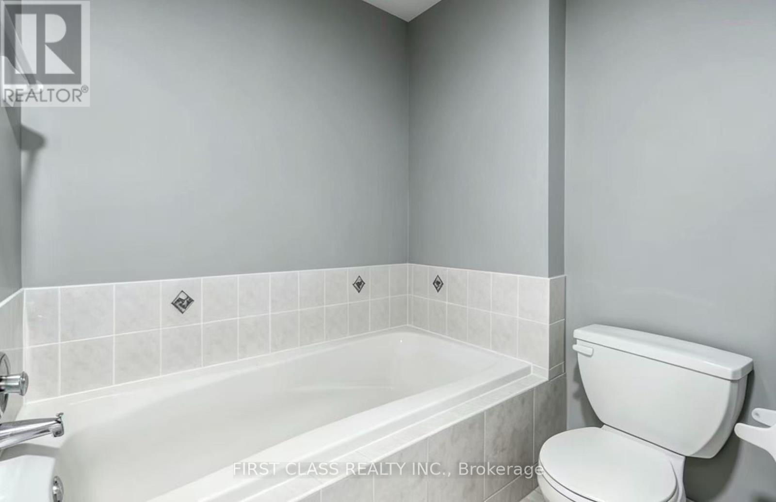 77 Sunway Square, Markham, Ontario  L3P 7X5 - Photo 9 - N13719412