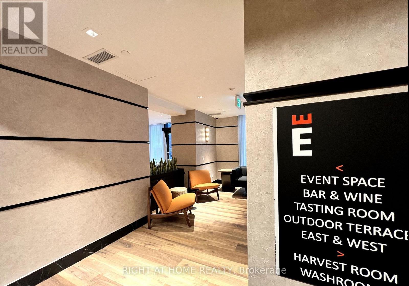 2301 - 327 King Street, Toronto, Ontario M5V 1J5 - Photo 12 - C13638078