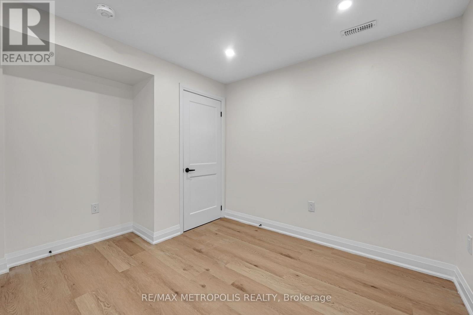 205 Clemence Avenue, Whitby, Ontario  L1N 1E7 - Photo 26 - E13719460