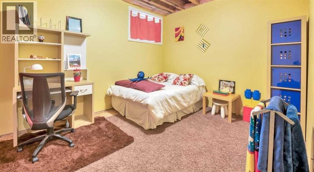 8 Sunset Square, Cochrane, Alberta  T4C 0H4 - Photo 34 - A2340525