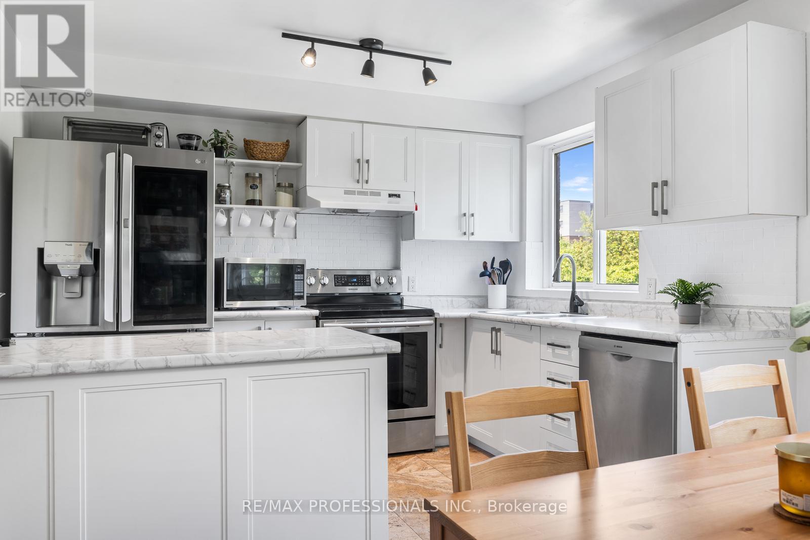 313 - 1275 Cornerbrook Place, Mississauga, Ontario  L5C 3J3 - Photo 11 - W13719284