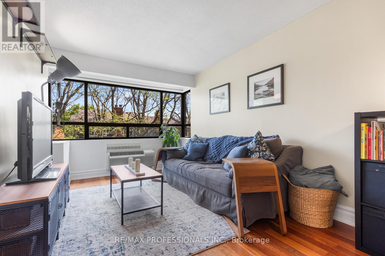 313 - 1275 Cornerbrook Place, Mississauga, Ontario  L5C 3J3 - Photo 6 - W13719284