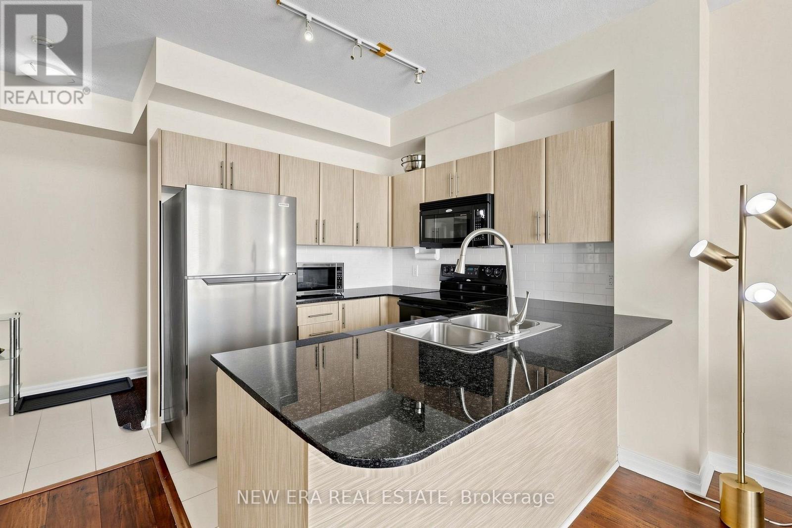 2810 - 3515 Kariya Drive, Mississauga, Ontario  L5B 0C1 - Photo 2 - W13719300