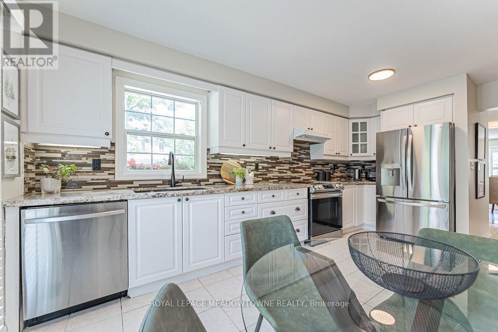 1116 Barclay Circle, Milton, Ontario  L9T 5W4 - Photo 16 - W13719332