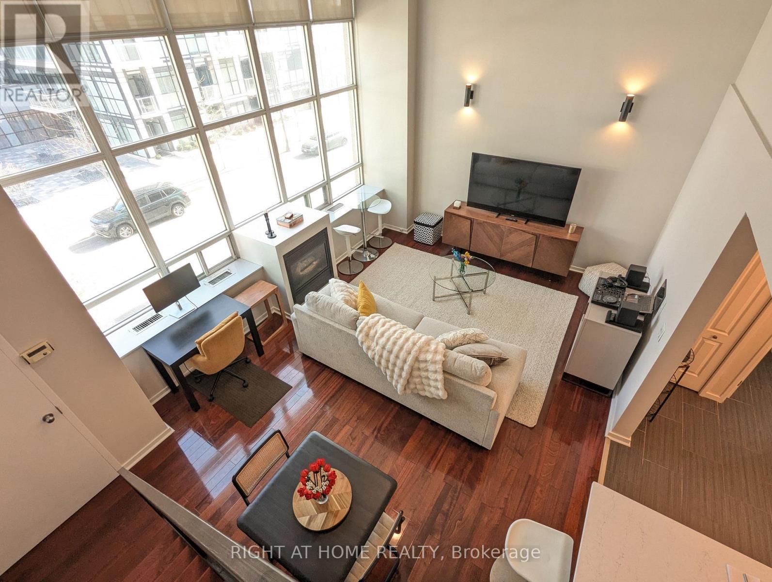 215 - 300 Manitoba Street, Toronto, Ontario  M8Y 4G9 - Photo 10 - W13719410