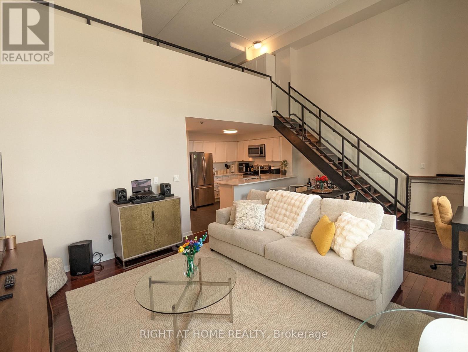 215 - 300 Manitoba Street, Toronto, Ontario  M8Y 4G9 - Photo 13 - W13719410