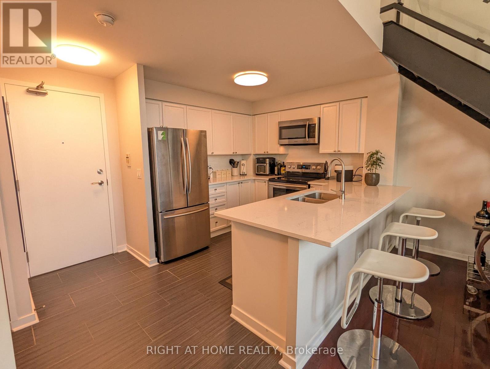 215 - 300 Manitoba Street, Toronto, Ontario  M8Y 4G9 - Photo 21 - W13719410