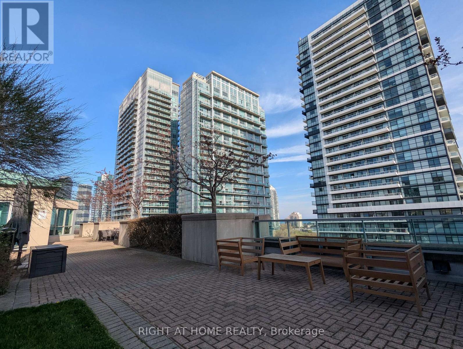 215 - 300 Manitoba Street, Toronto, Ontario  M8Y 4G9 - Photo 32 - W13719410