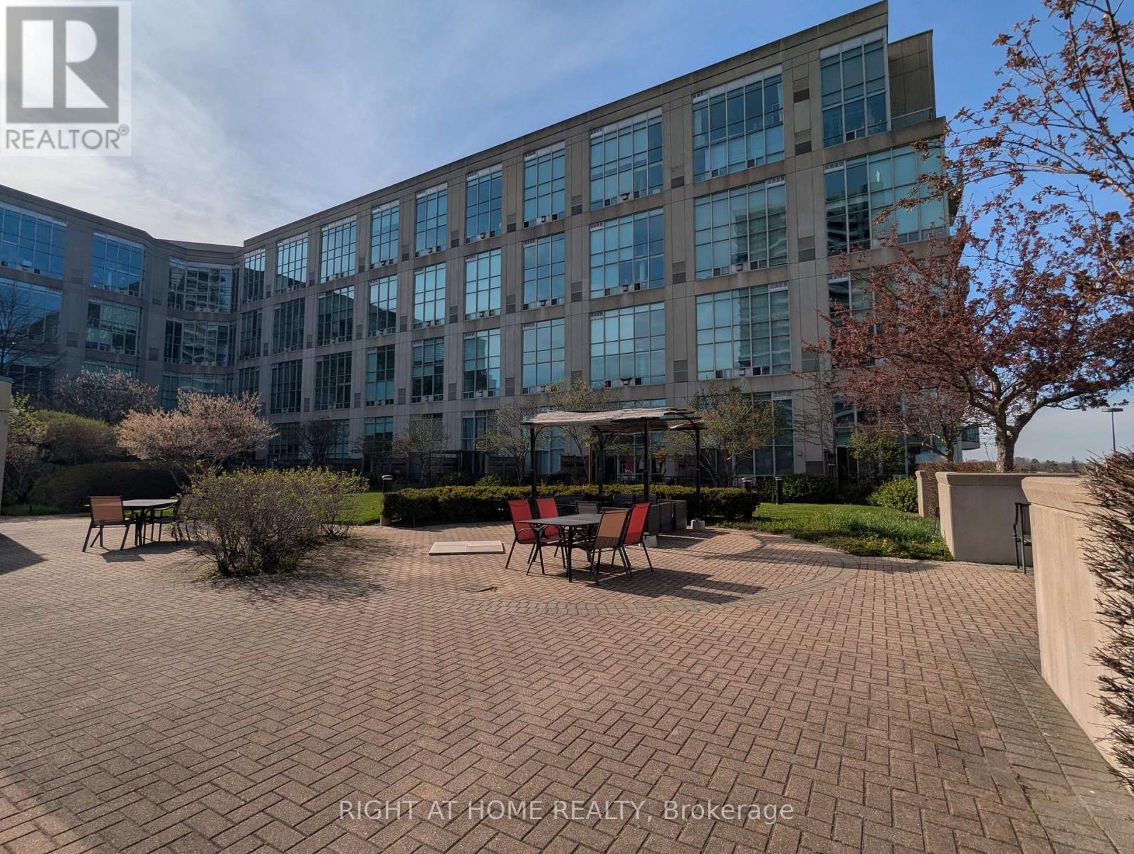 215 - 300 Manitoba Street, Toronto, Ontario  M8Y 4G9 - Photo 36 - W13719410