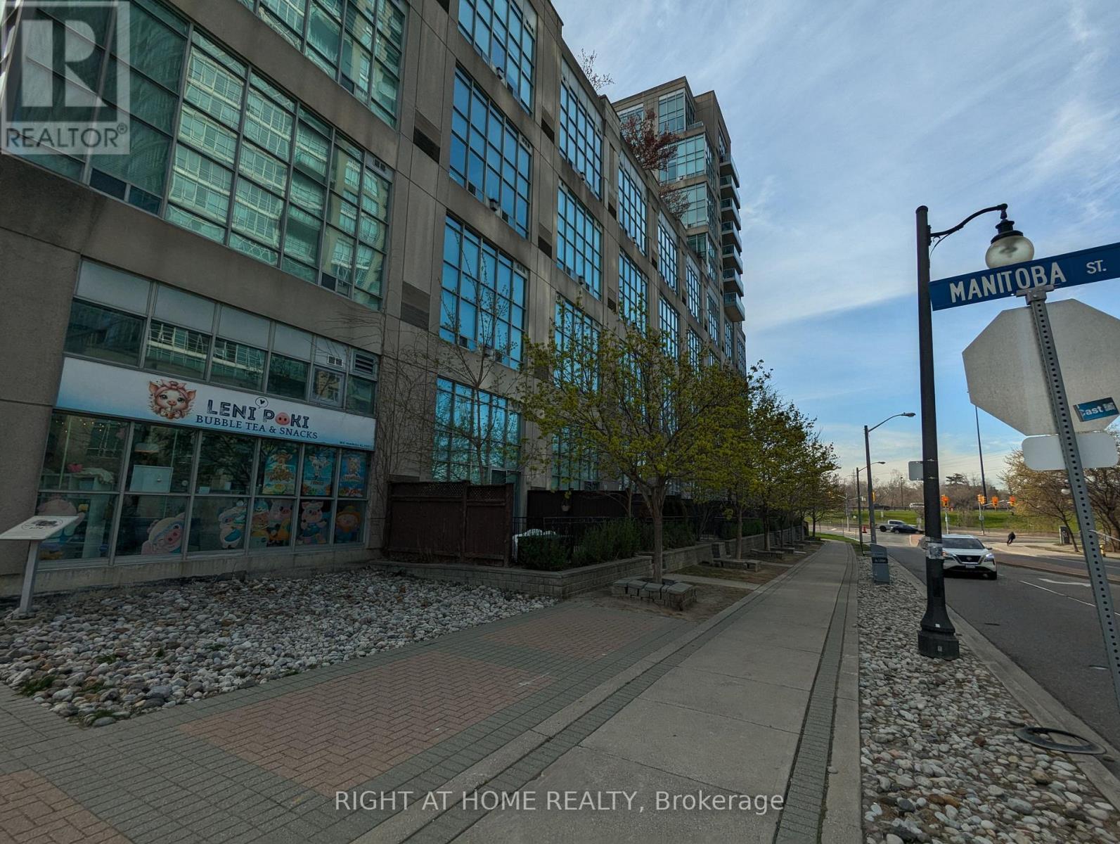 215 - 300 Manitoba Street, Toronto, Ontario  M8Y 4G9 - Photo 43 - W13719410