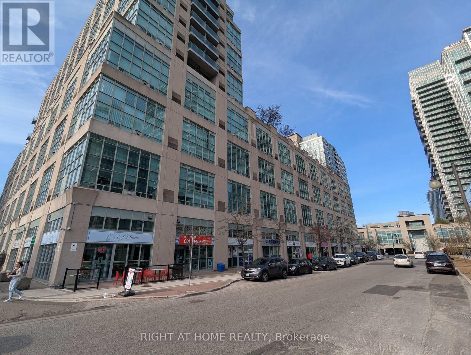 215 - 300 Manitoba Street, Toronto, Ontario  M8Y 4G9 - Photo 5 - W13719410
