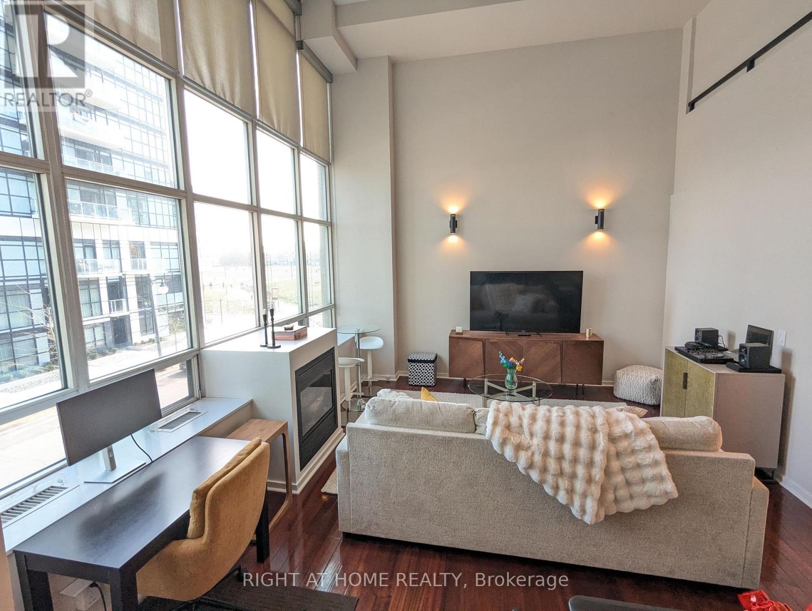 215 - 300 Manitoba Street, Toronto, Ontario  M8Y 4G9 - Photo 9 - W13719410