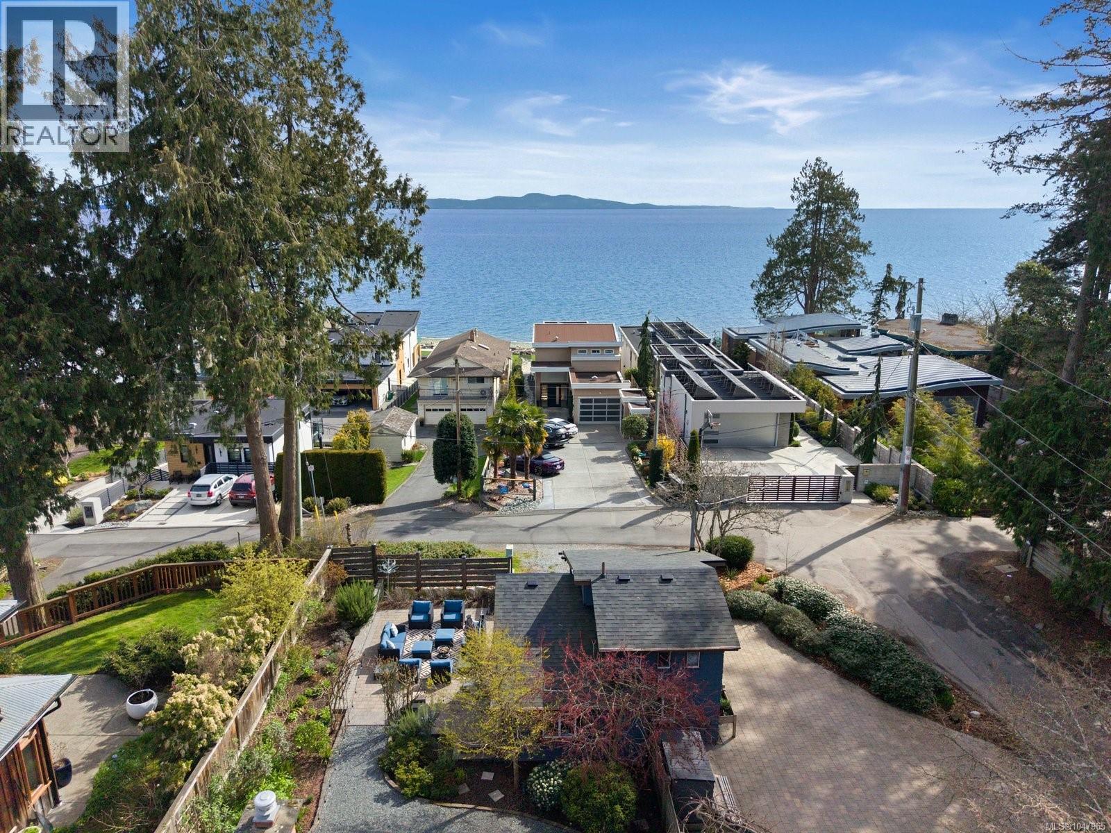 5165 Cordova Bay Rd, Saanich, British Columbia  V8Y 2K7 - Photo 5 - 1047965