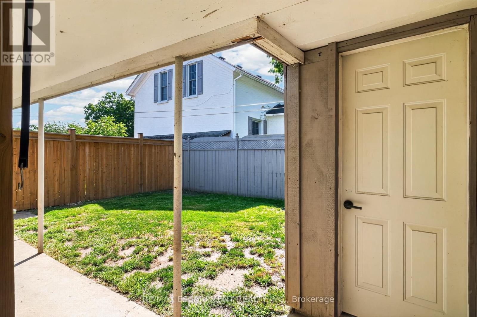 21 Cedar Street, Cambridge, Ontario  N1S 1T8 - Photo 5 - X13719334