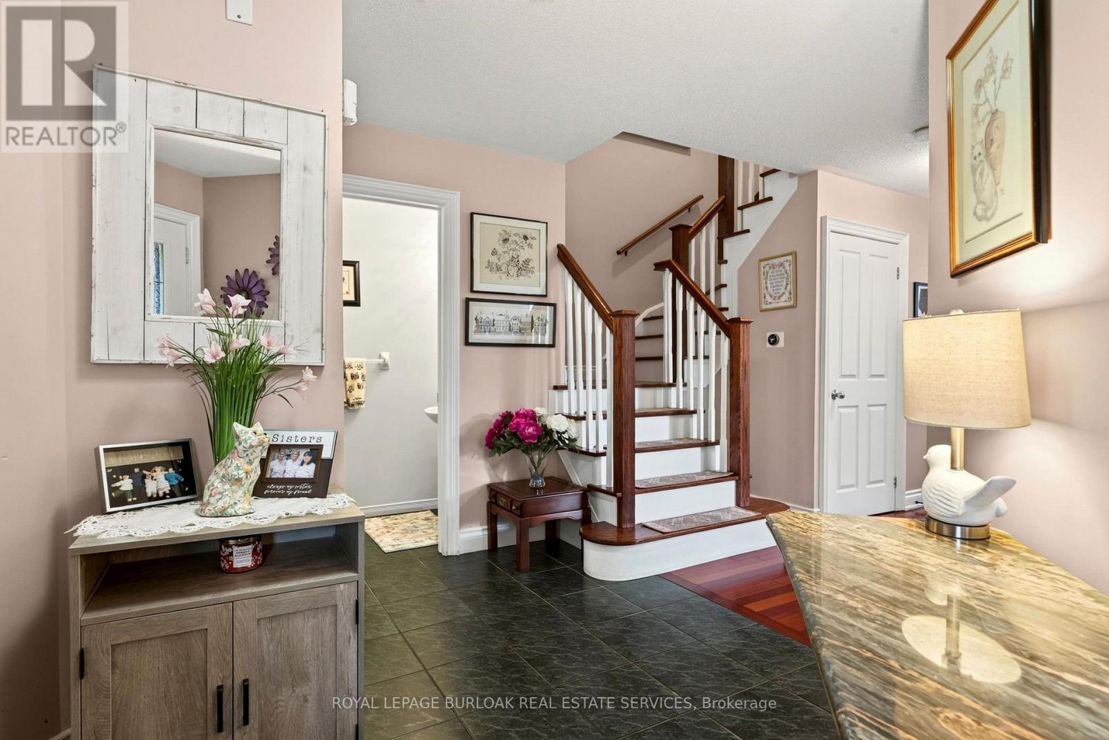 31 Grindstone Way, Hamilton, Ontario  L9H 7B7 - Photo 6 - X13719338