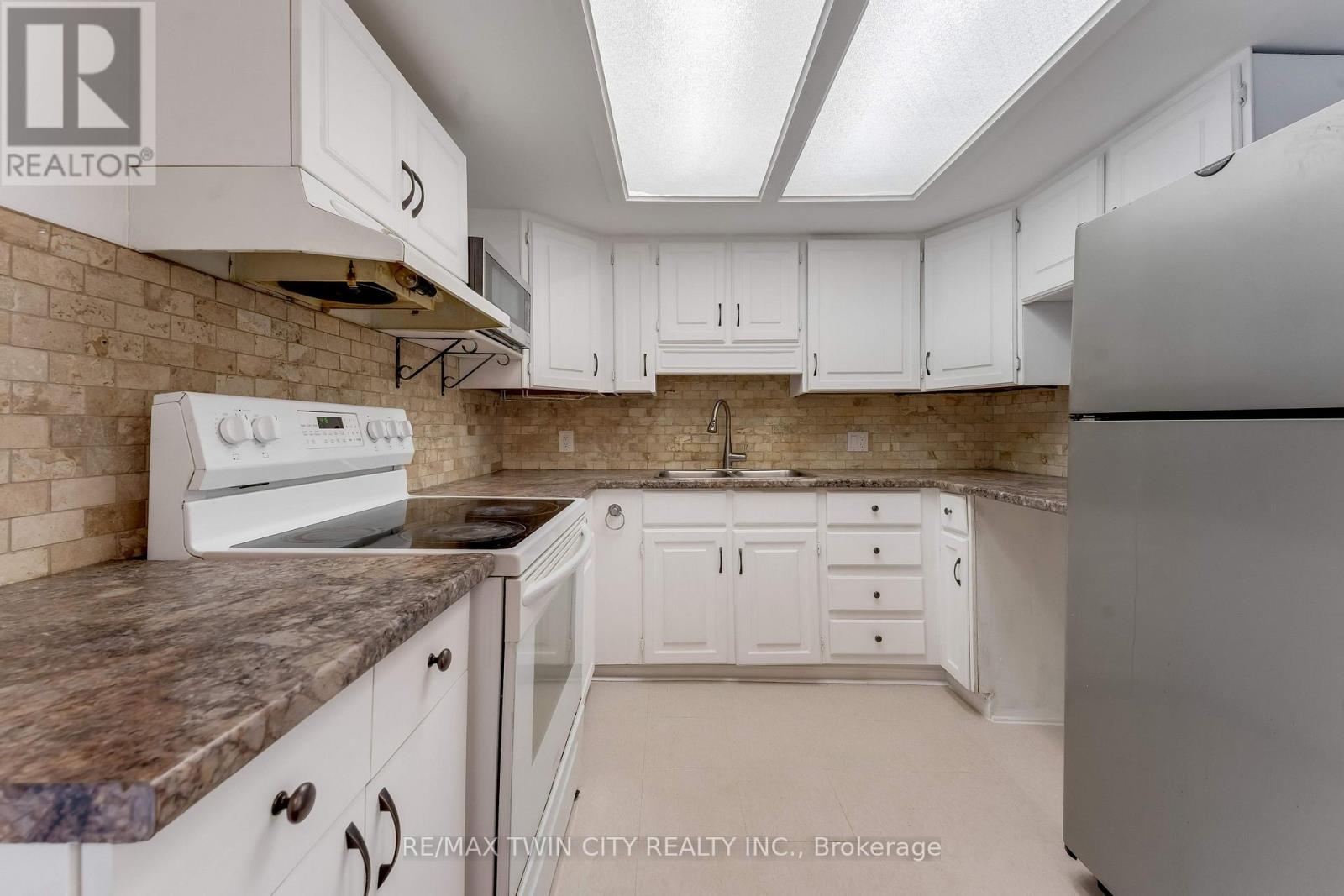 1159 Union Street, Kitchener, Ontario  N2H 6K3 - Photo 6 - X13719406