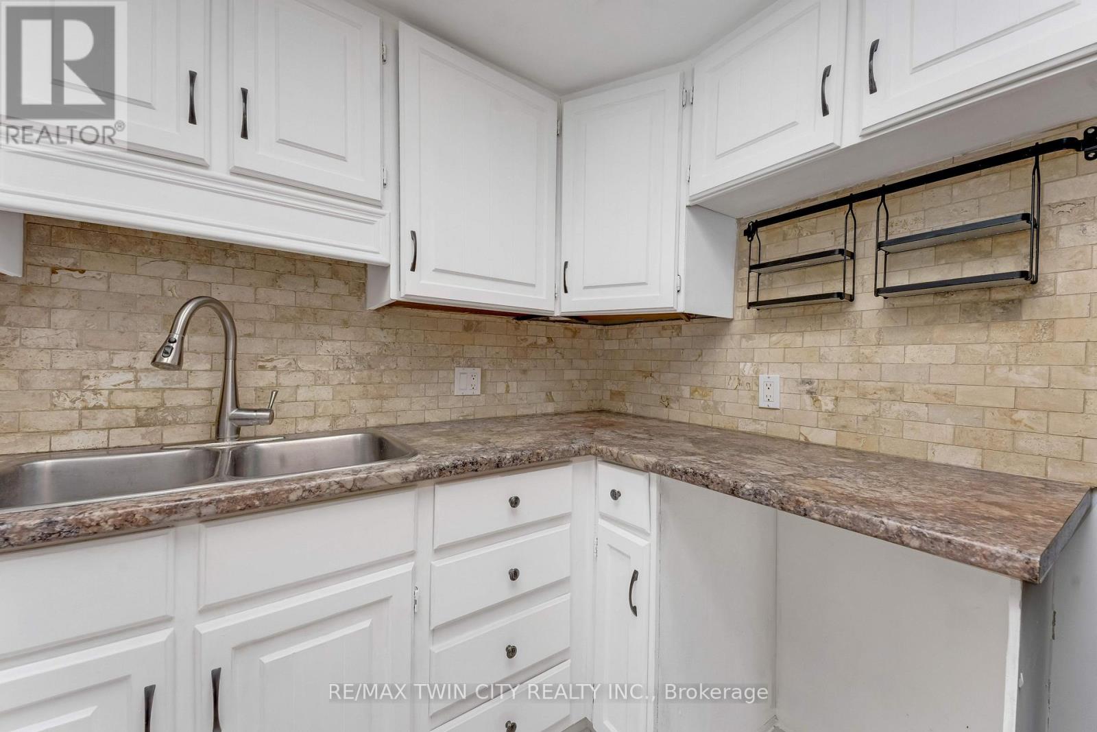 1159 Union Street, Kitchener, Ontario  N2H 6K3 - Photo 7 - X13719406