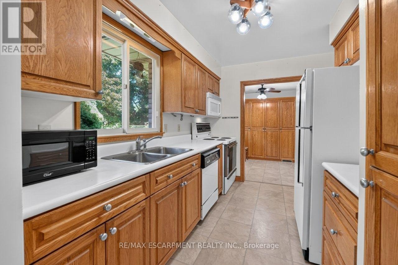 4193 Regent Court, Lincoln, Ontario  L3J 0N4 - Photo 5 - X13719444