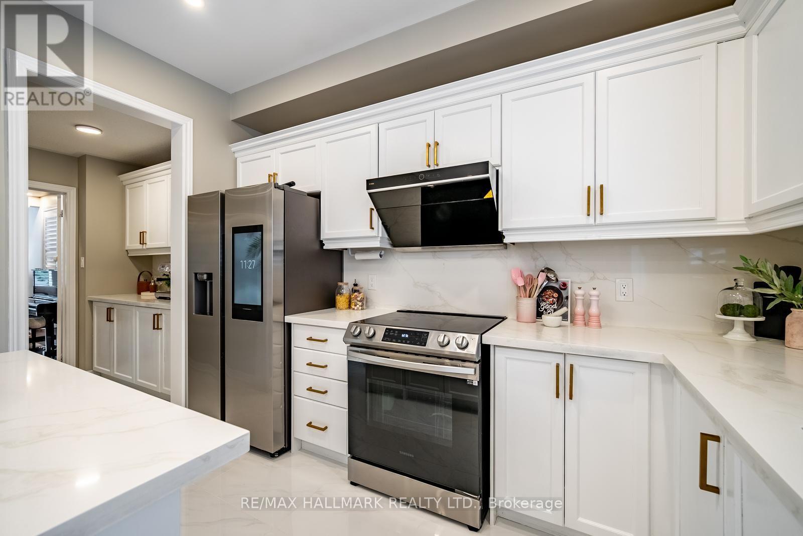 411 Hoover Park Drive, Whitchurch-Stouffville, Ontario  L4A 1P4 - Photo 17 - N13598976