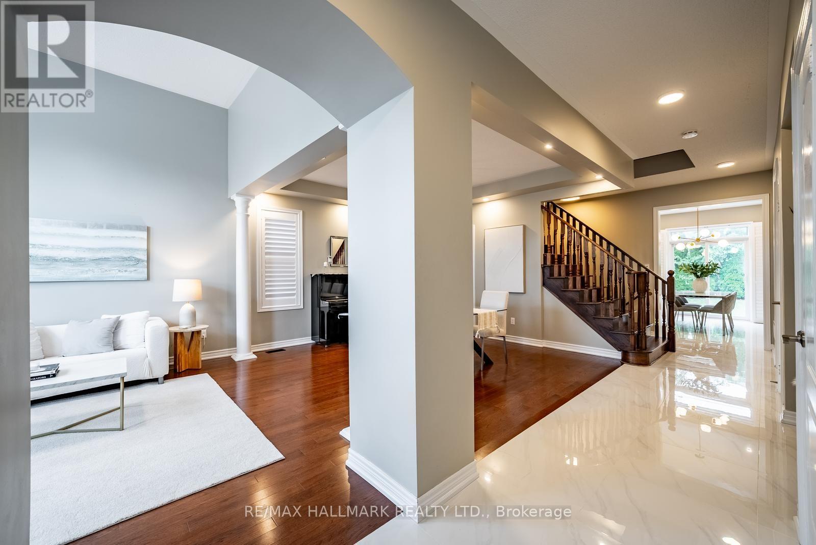 411 Hoover Park Drive, Whitchurch-Stouffville, Ontario  L4A 1P4 - Photo 5 - N13598976