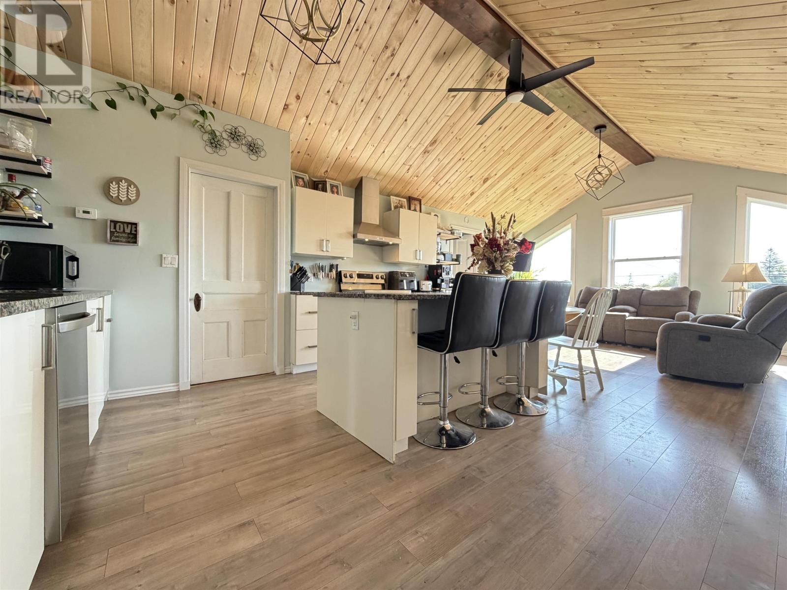 9946 Route 6 Cavendish Road, Stanley Bridge, Prince Edward Island  C0A 1N0 - Photo 11 - 202621706