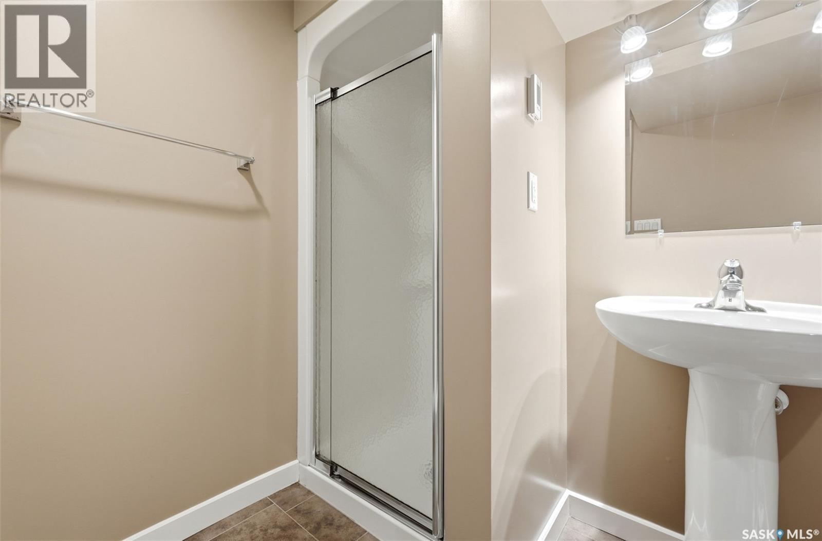 906 Hopkins Crescent N, Regina, Saskatchewan  S4X 2N3 - Photo 28 - SK046746