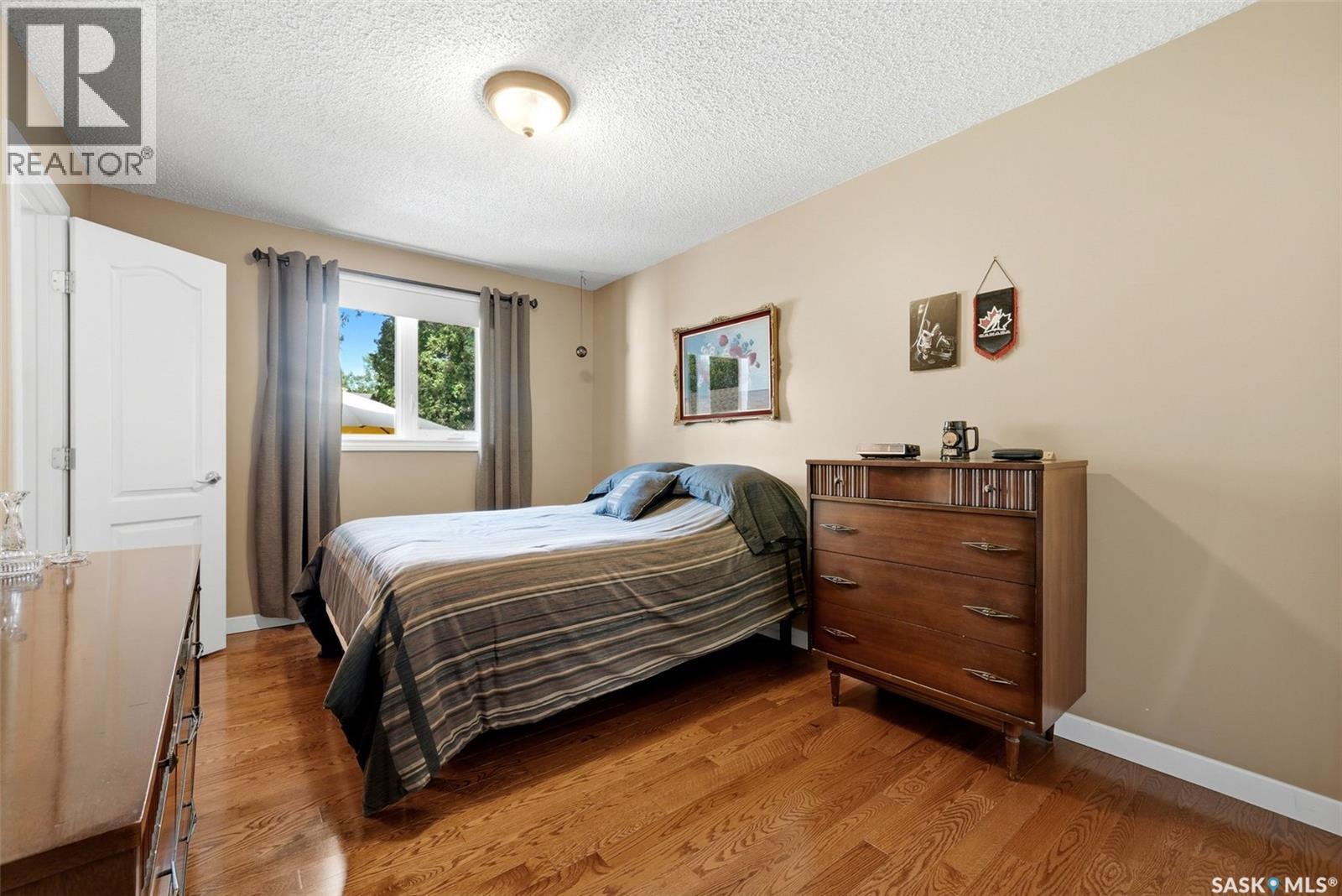 906 Hopkins Crescent N, Regina, Saskatchewan  S4X 2N3 - Photo 12 - SK046746