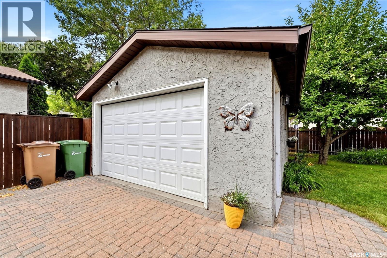 906 Hopkins Crescent N, Regina, Saskatchewan  S4X 2N3 - Photo 33 - SK046746
