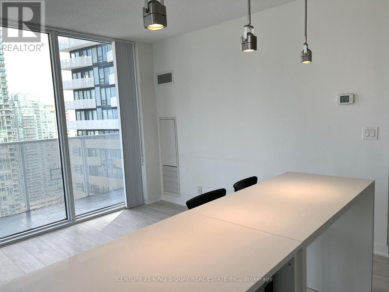 2804 - 100 Harbour Street, Toronto, Ontario  M5J 0B5 - Photo 14 - C13719236