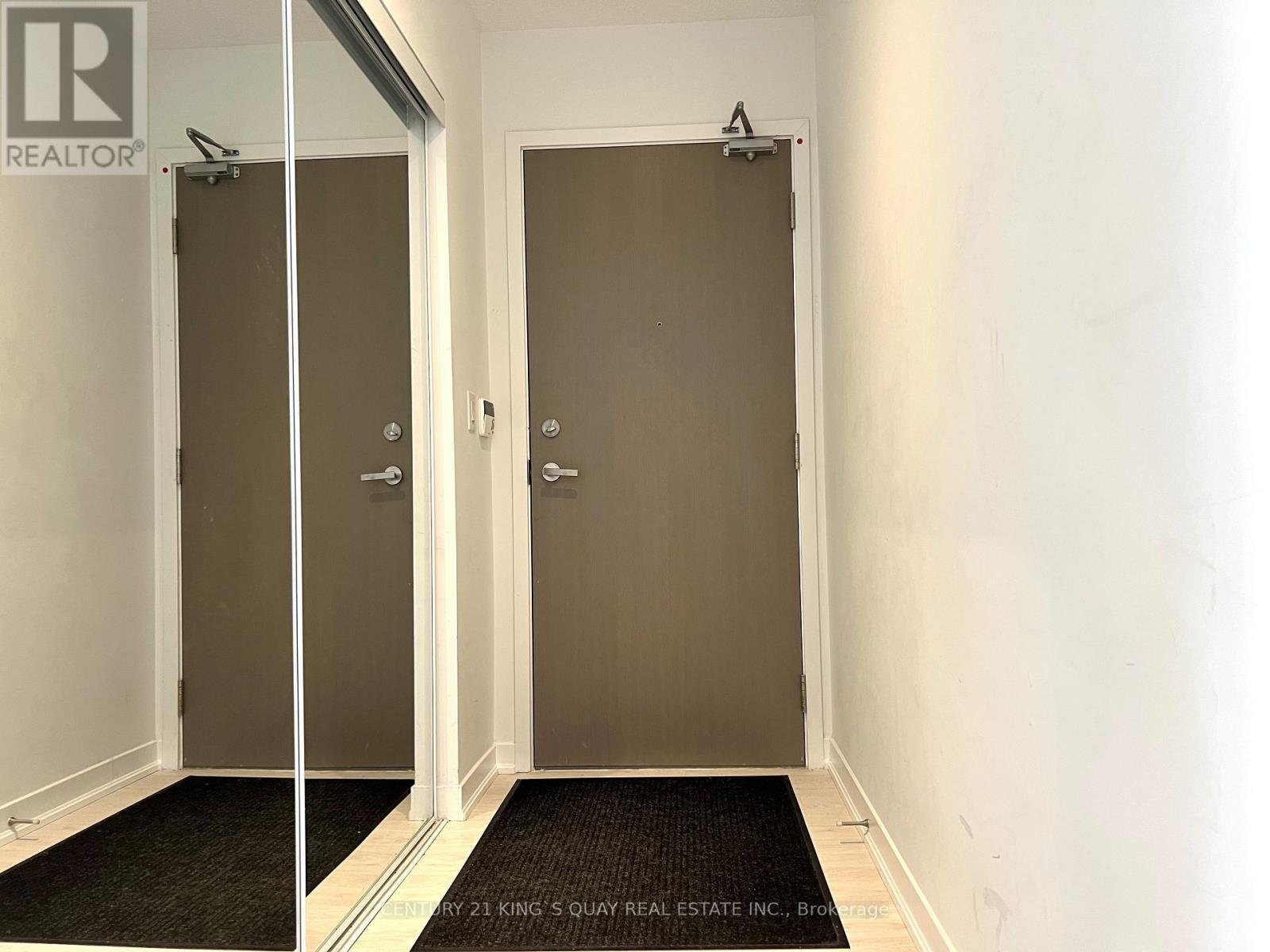 2804 - 100 Harbour Street, Toronto, Ontario  M5J 0B5 - Photo 3 - C13719236