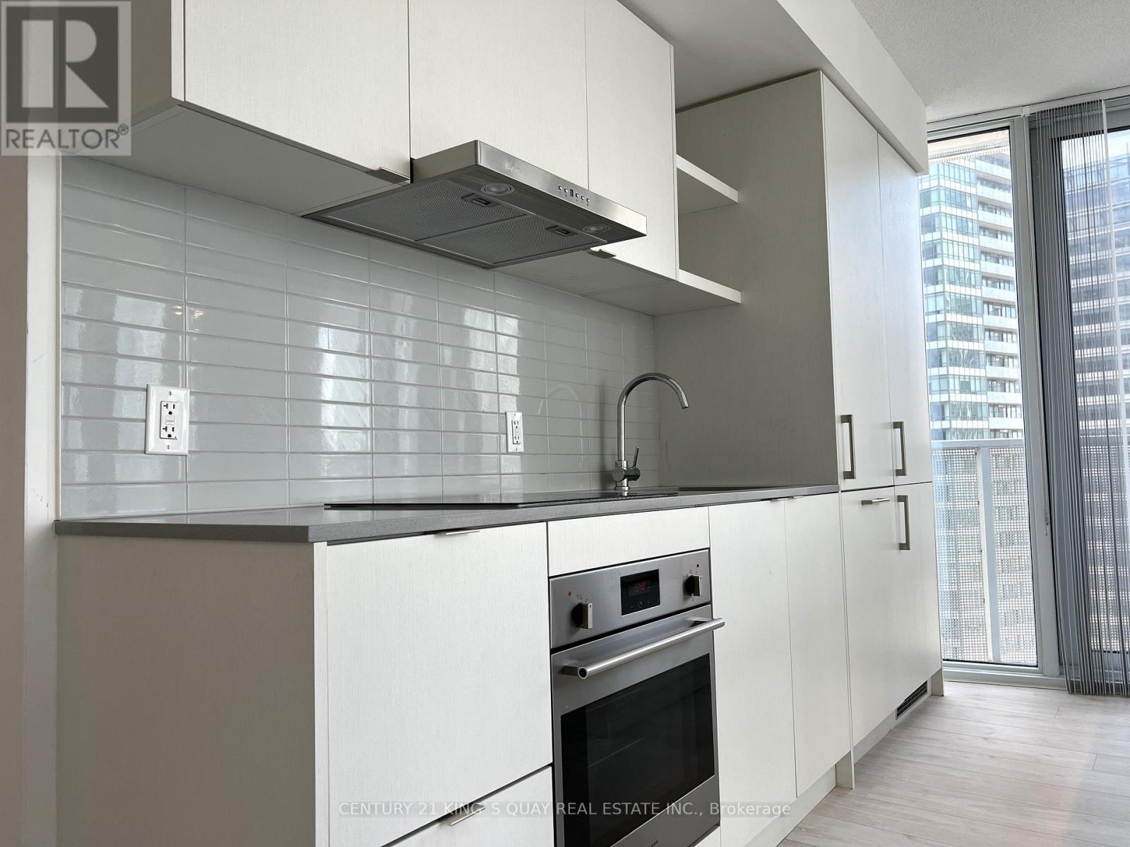 2804 - 100 Harbour Street, Toronto, Ontario  M5J 0B5 - Photo 9 - C13719236