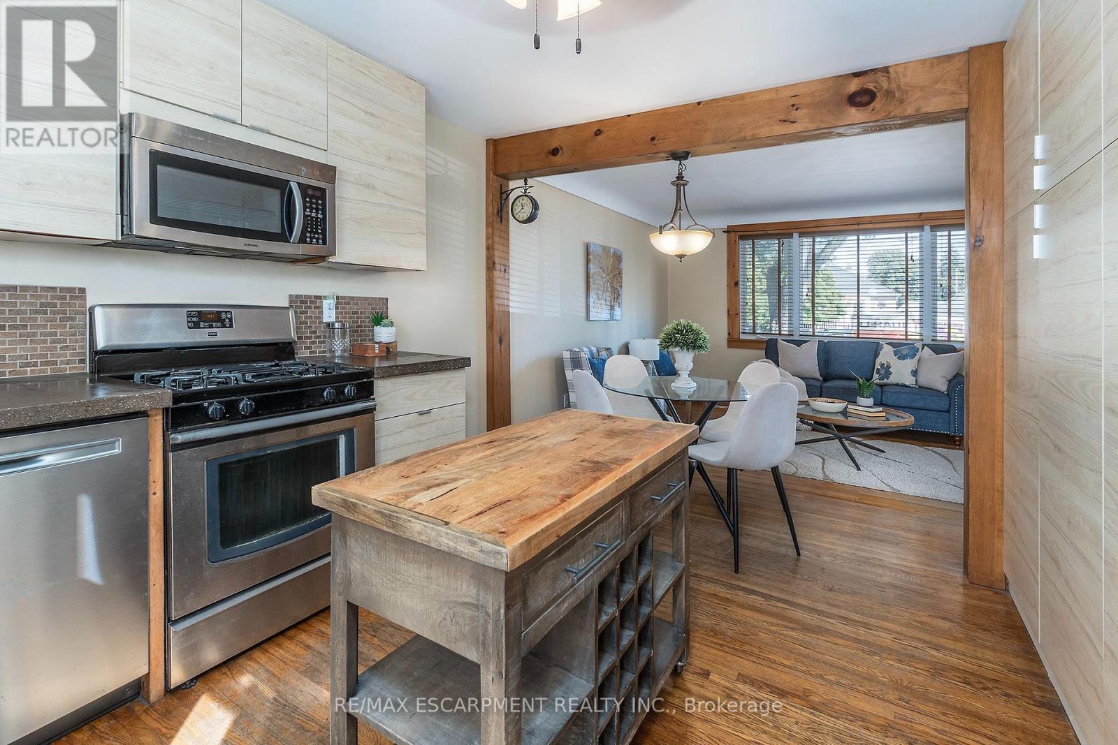 274 East 38th Street, Hamilton, Ontario  L8V 4G3 - Photo 8 - X13719244