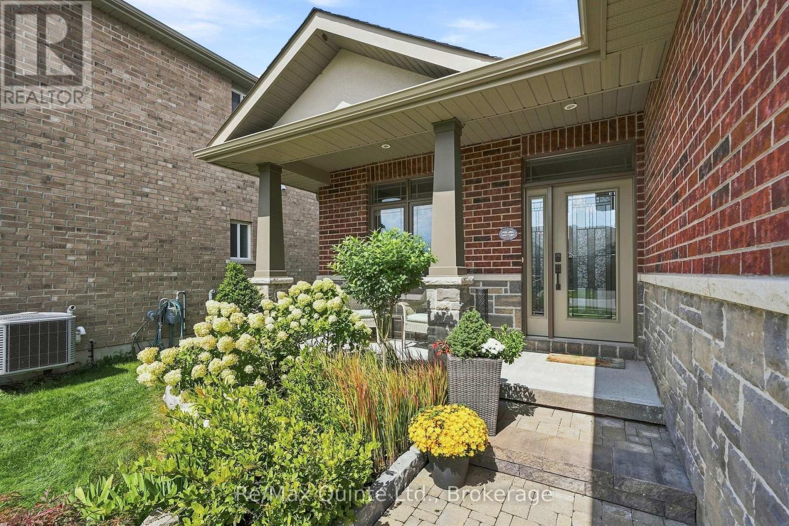 40 Farmington Crescent, Belleville, Ontario  K8N 0J8 - Photo 2 - X13719492
