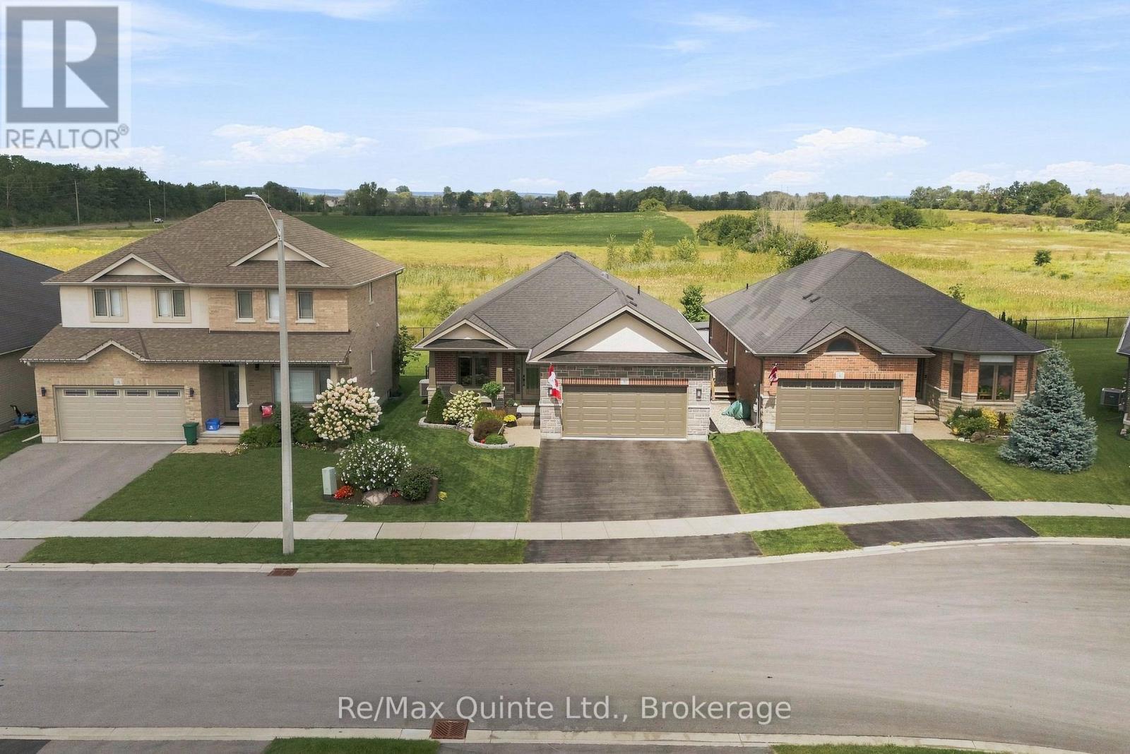 40 Farmington Crescent, Belleville, Ontario  K8N 0J8 - Photo 3 - X13719492