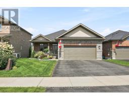 40 FARMINGTON CRESCENT, Belleville, Ontario