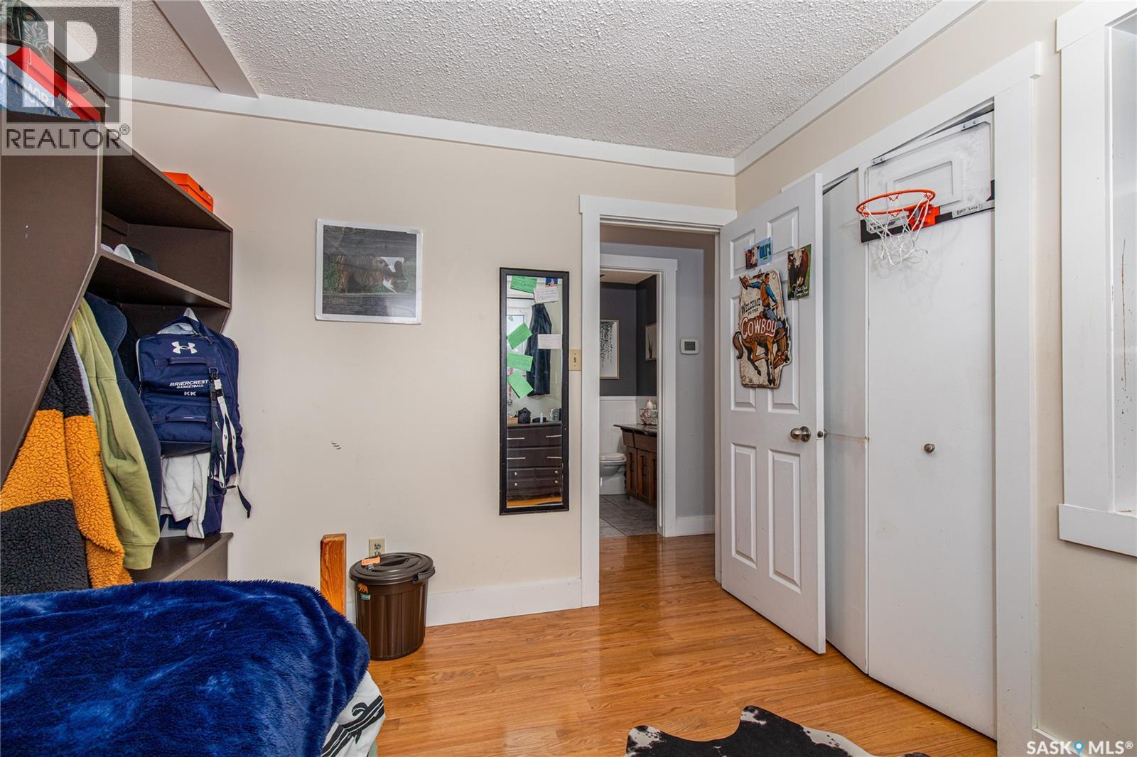 215 Cedar Crescent, Caronport, Saskatchewan  S0H 0S0 - Photo 29 - SK046842