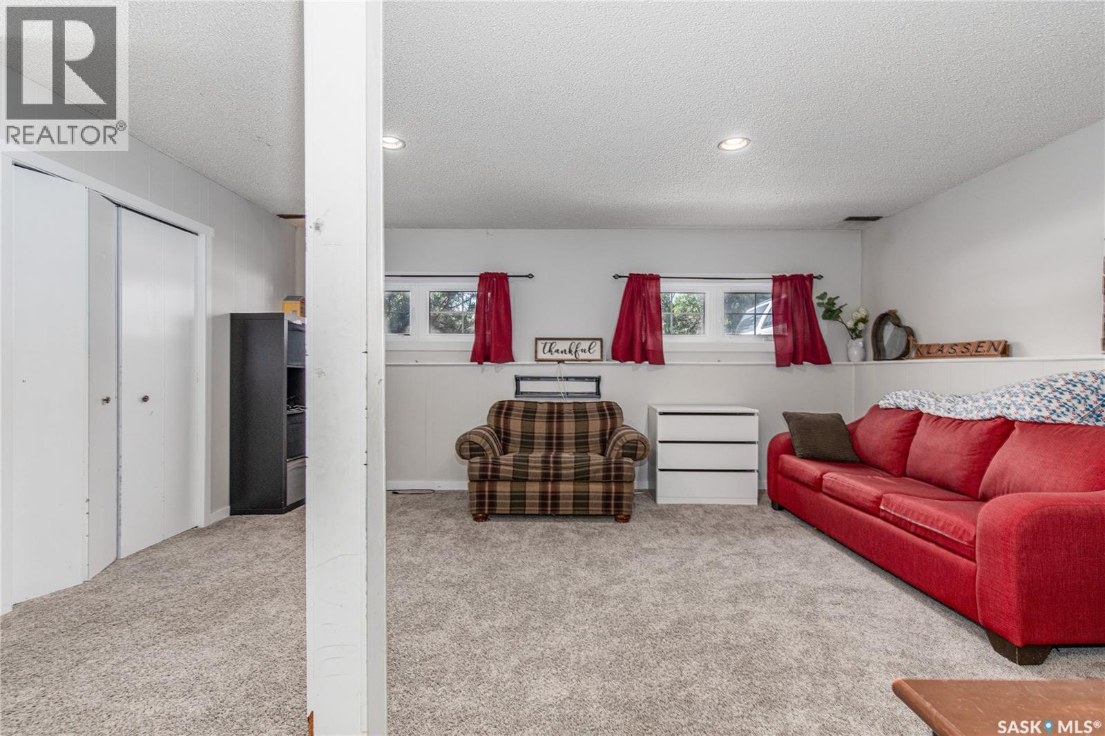 215 Cedar Crescent, Caronport, Saskatchewan  S0H 0S0 - Photo 35 - SK046842