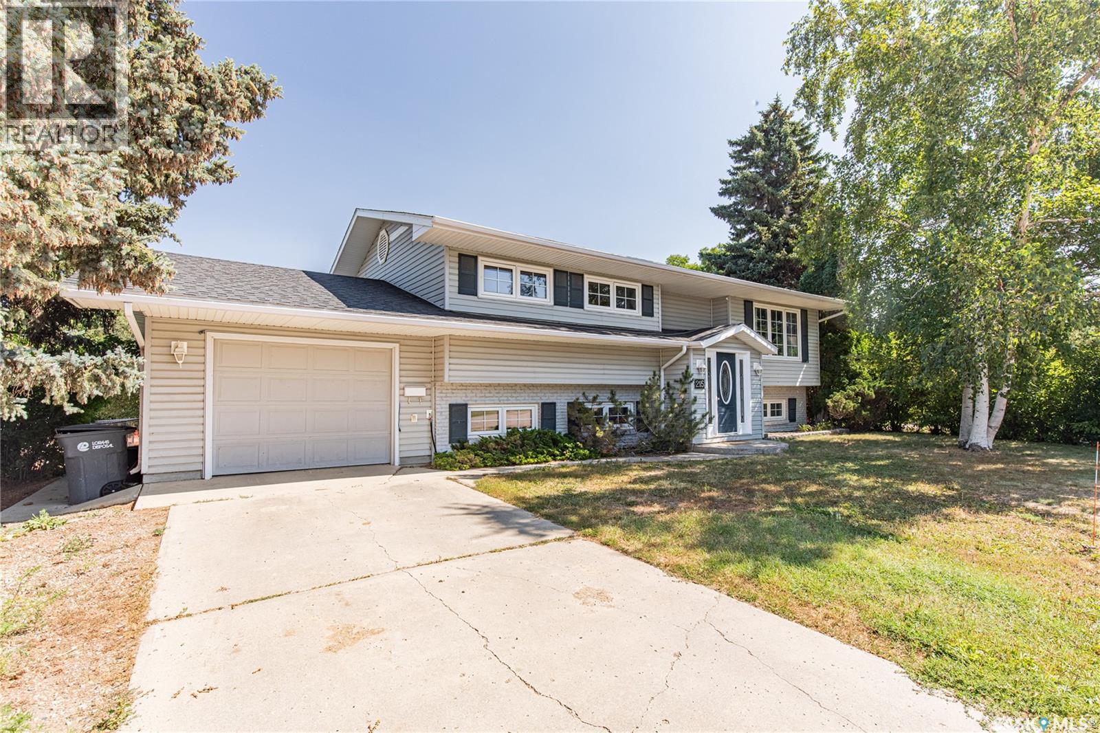 215 Cedar Crescent, Caronport, Saskatchewan  S0H 0S0 - Photo 4 - SK046842