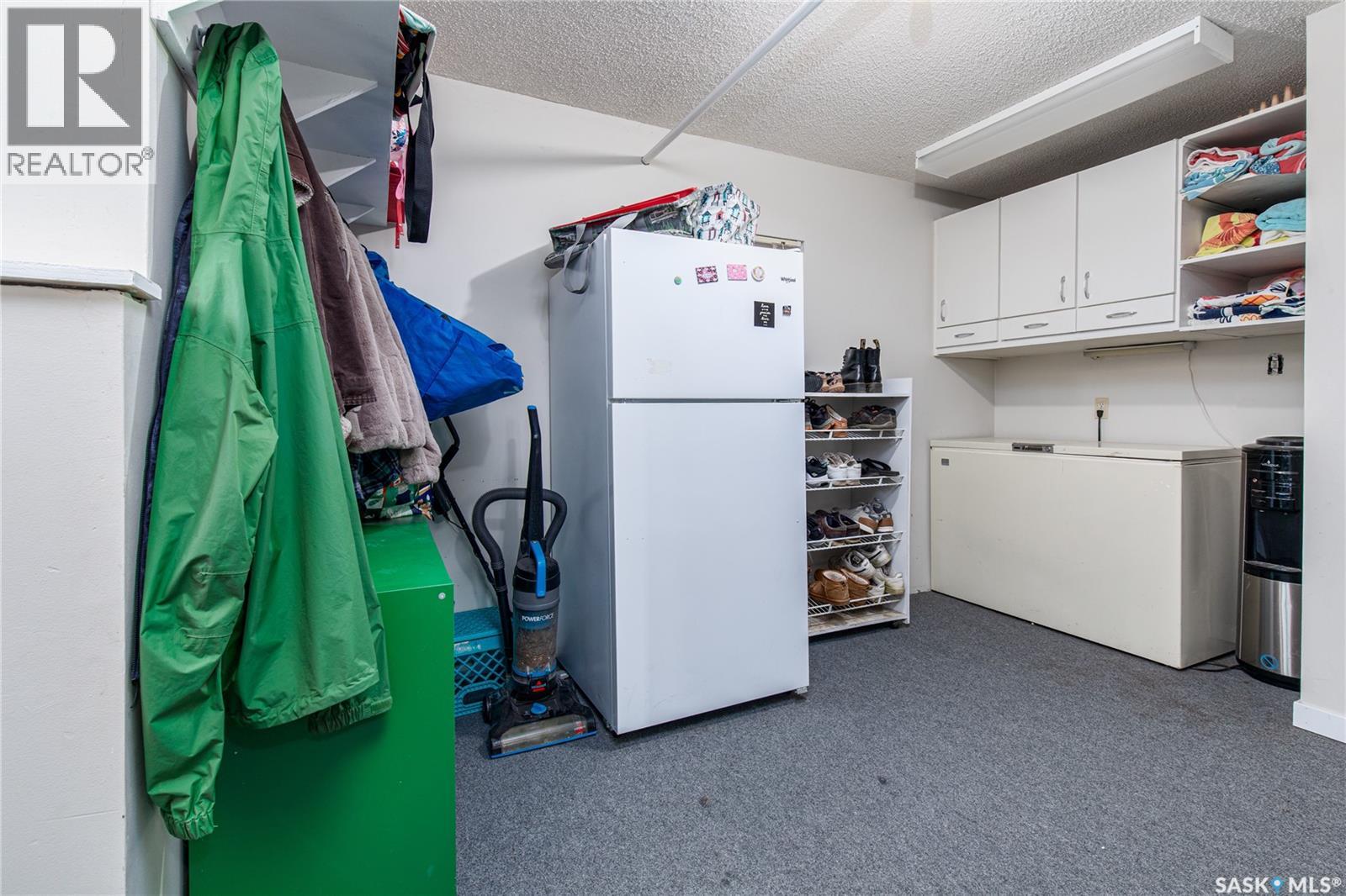 215 Cedar Crescent, Caronport, Saskatchewan  S0H 0S0 - Photo 47 - SK046842